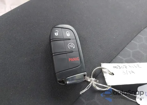 2019 Jeep Compass Upland Edition 4X4 z USA, uszkodzony, nr VIN 3C4NJDAB3KT723860